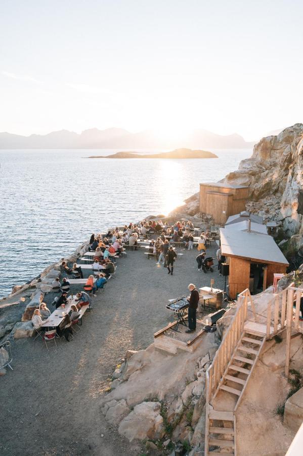 Trevarefabrikken Henningsvaer Exteriér fotografie