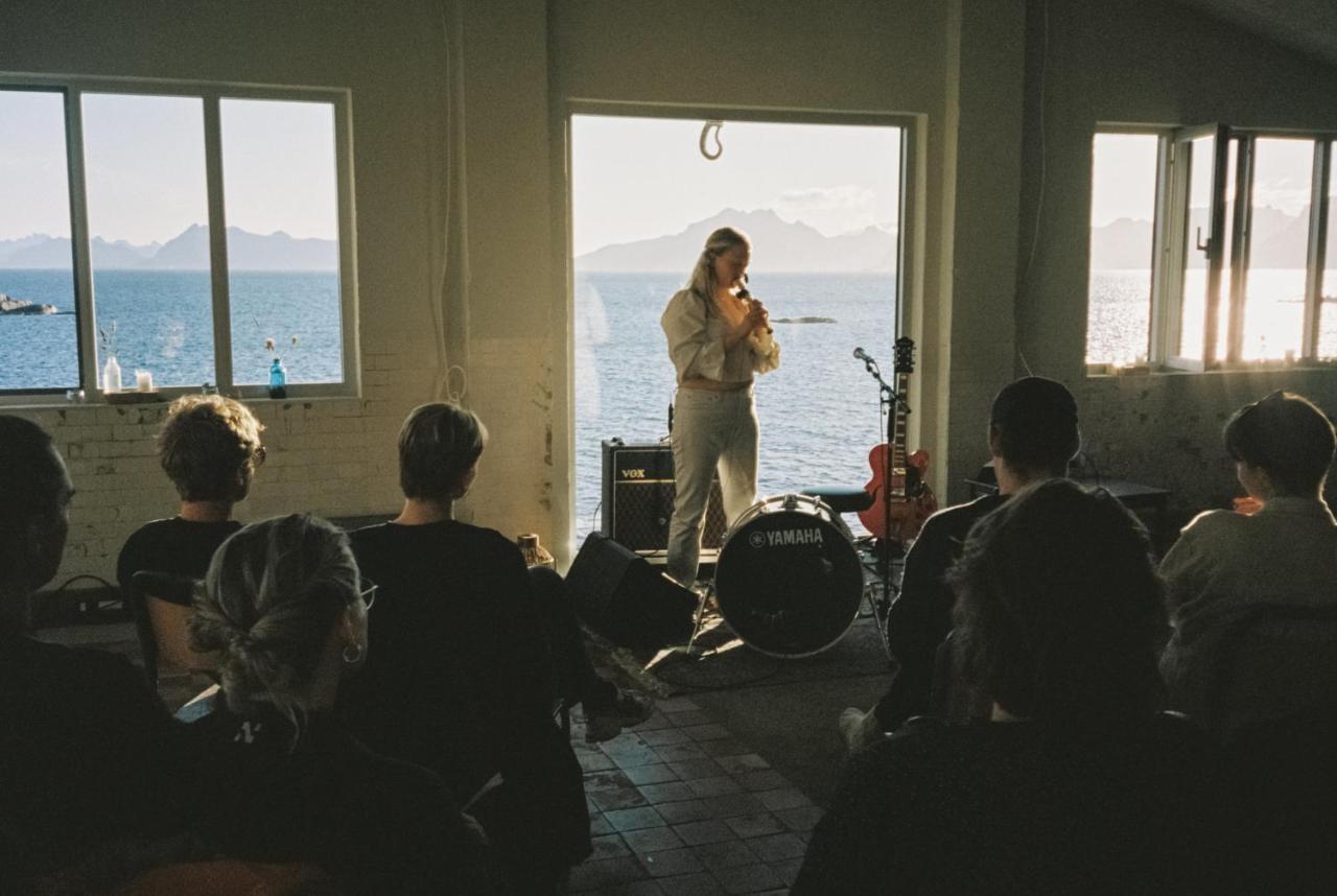 Trevarefabrikken Henningsvaer Exteriér fotografie