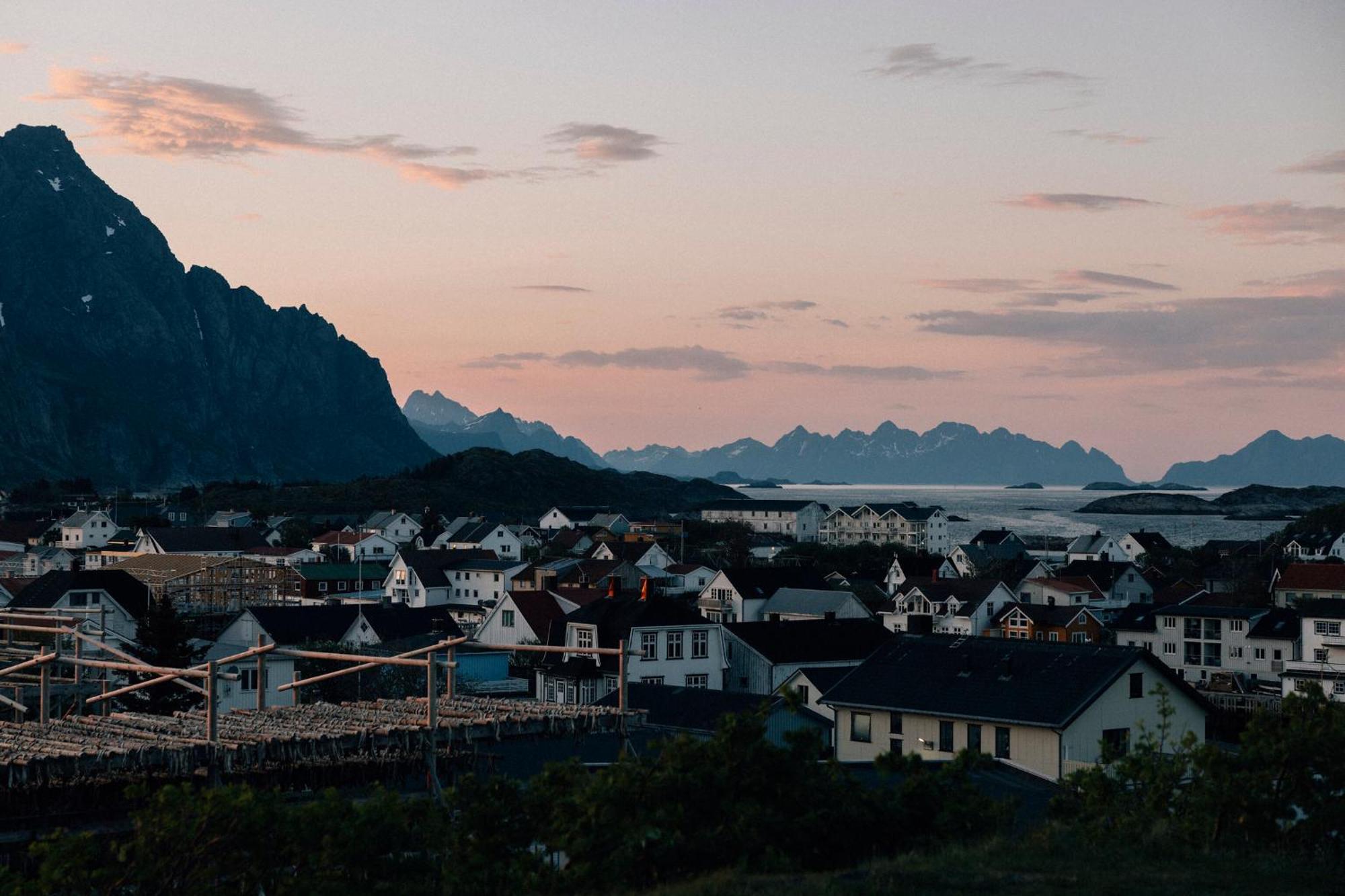 Trevarefabrikken Henningsvaer Exteriér fotografie